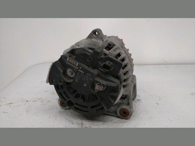 bontott RENAULT CLIO III Generátor