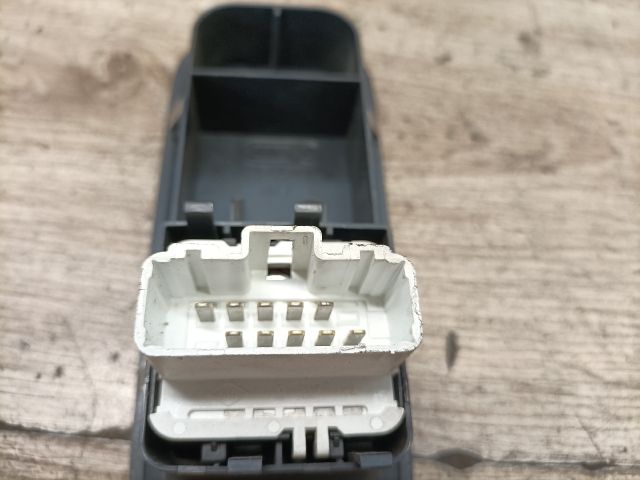 bontott RENAULT CLIO III Ablakemelő Kapcsoló Négyes / Kettes