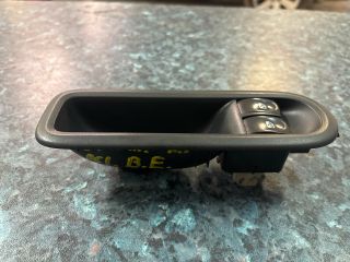 bontott RENAULT CLIO III Ablakemelő Kapcsoló Négyes / Kettes