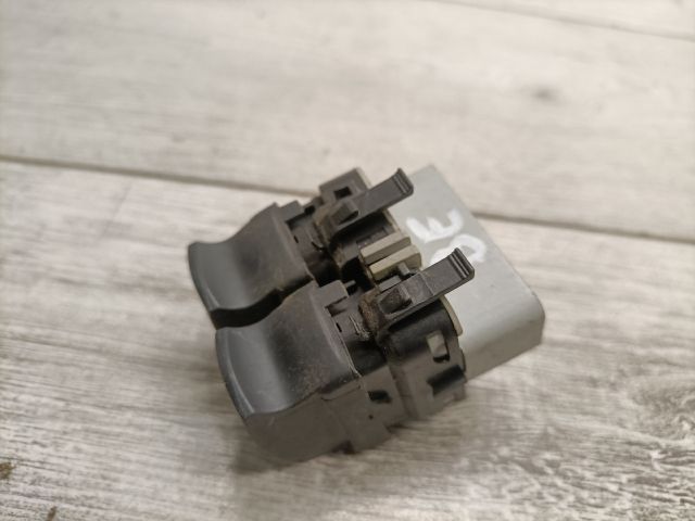 bontott RENAULT CLIO III Ablakemelő Kapcsoló Négyes / Kettes