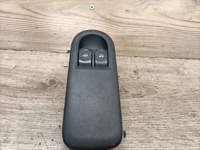 bontott RENAULT CLIO III Ablakemelő Kapcsoló Négyes / Kettes