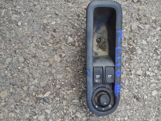 bontott RENAULT CLIO III Ablakemelő Kapcsoló Négyes / Kettes