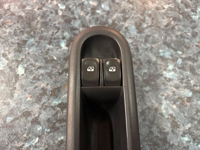 bontott RENAULT CLIO III Ablakemelő Kapcsoló Négyes / Kettes