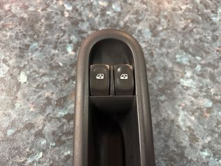 bontott RENAULT CLIO III Ablakemelő Kapcsoló Négyes / Kettes