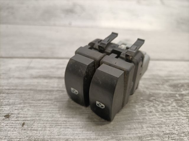 bontott RENAULT CLIO III Ablakemelő Kapcsoló Négyes / Kettes