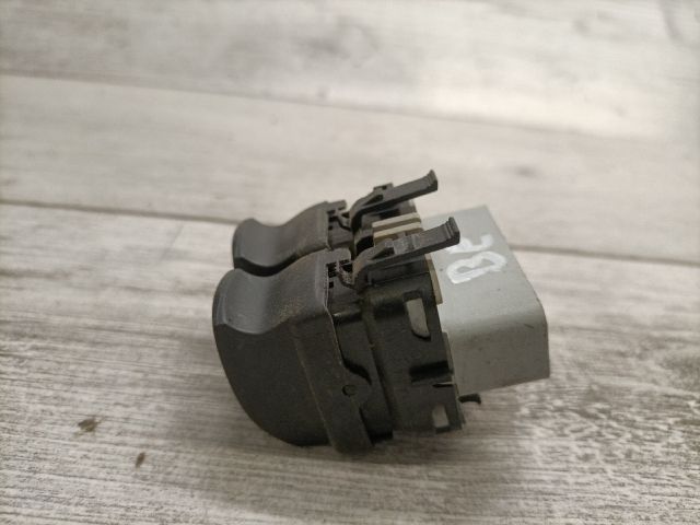 bontott RENAULT CLIO III Ablakemelő Kapcsoló Négyes / Kettes