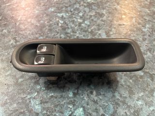 bontott RENAULT CLIO III Ablakemelő Kapcsoló Négyes / Kettes