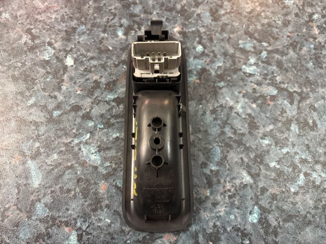 bontott RENAULT CLIO III Ablakemelő Kapcsoló Négyes / Kettes