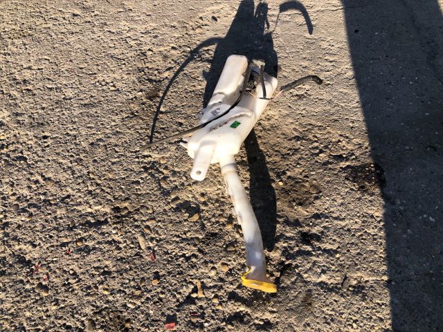 bontott RENAULT CLIO III Ablakmosó Tartály