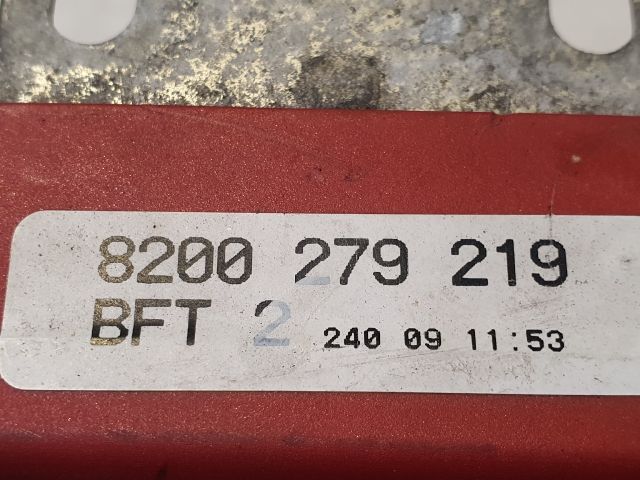 bontott RENAULT CLIO III Akkumulátor Saru Elektronikával