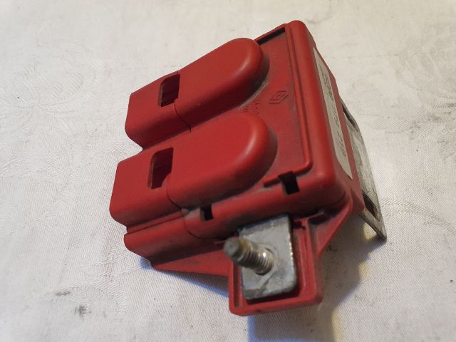 bontott RENAULT CLIO III Akkumulátor Saru Elektronikával