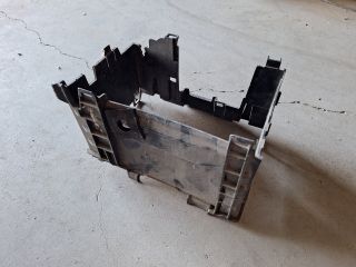 bontott RENAULT CLIO III Akkumulátor Tartó