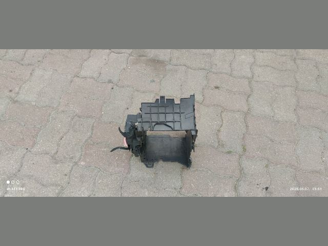 bontott RENAULT CLIO III Akkumulátor Tartó