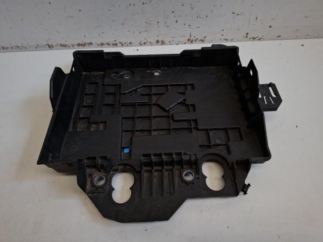 bontott RENAULT CLIO III Akkumulátor Tartó