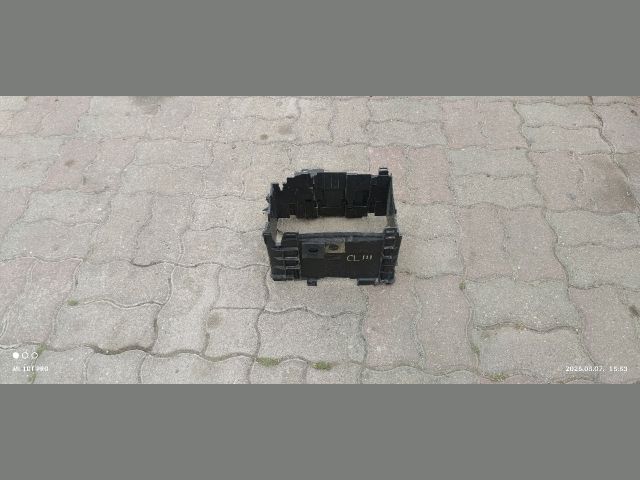bontott RENAULT CLIO III Akkumulátor Tartó