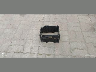 bontott RENAULT CLIO III Akkumulátor Tartó