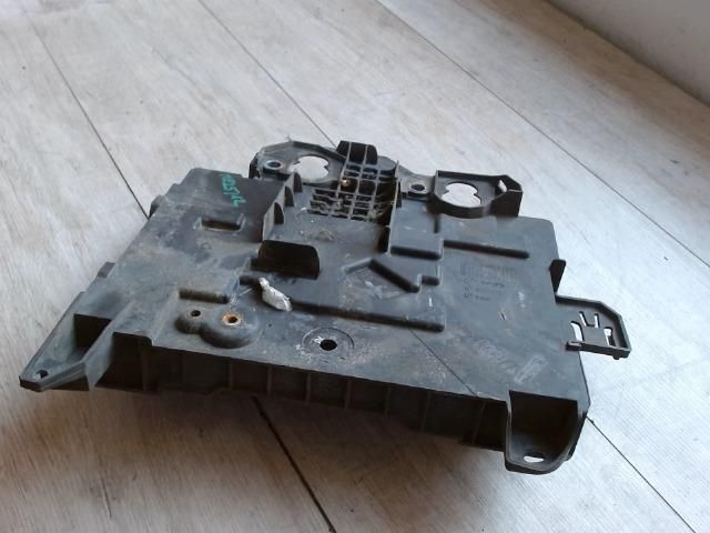 bontott RENAULT CLIO III Akkumulátor Tartó