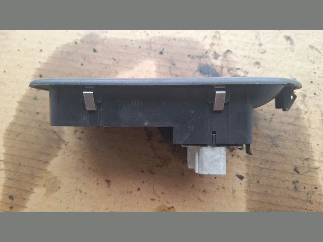 bontott RENAULT CLIO III Bal első Ablakemelő Kapcsoló