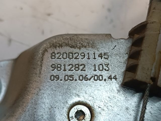 bontott RENAULT CLIO III Bal első Ablakemelő Motor