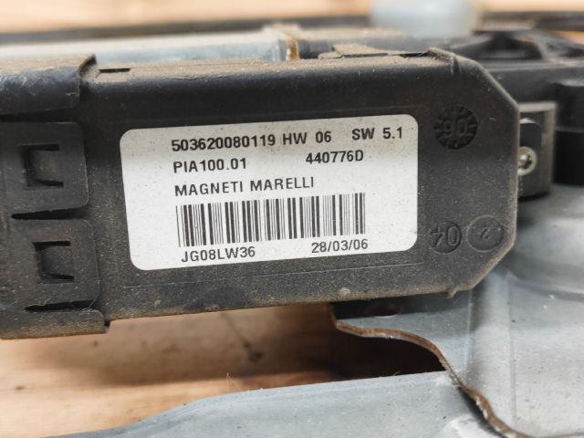 bontott RENAULT CLIO III Bal első Ablakemelő Szerkezet (Elektromos)