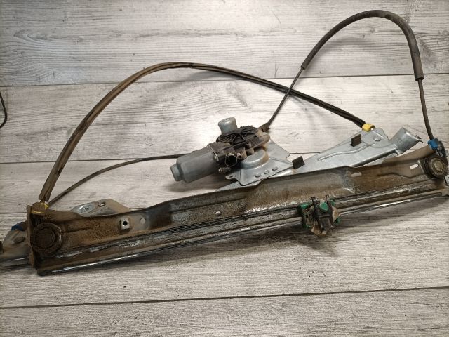 bontott RENAULT CLIO III Bal első Ablakemelő Szerkezet (Elektromos)