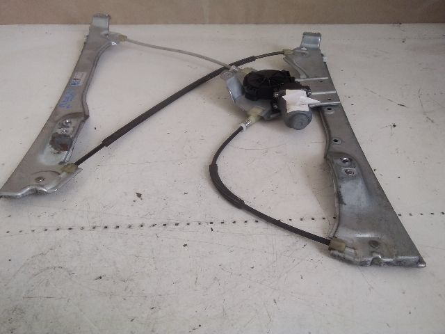 bontott RENAULT CLIO III Bal első Ablakemelő Szerkezet (Elektromos)