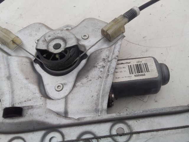 bontott RENAULT CLIO III Bal első Ablakemelő Szerkezet (Elektromos)