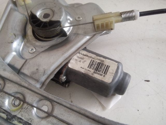 bontott RENAULT CLIO III Bal első Ablakemelő Szerkezet (Elektromos)