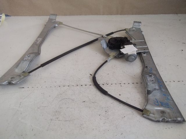 bontott RENAULT CLIO III Bal első Ablakemelő Szerkezet (Elektromos)