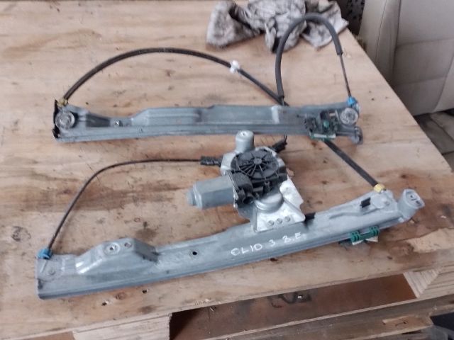 bontott RENAULT CLIO III Bal első Ablakemelő Szerkezet (Elektromos)