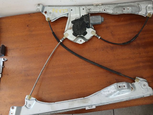 bontott RENAULT CLIO III Bal első Ablakemelő Szerkezet (Elektromos)