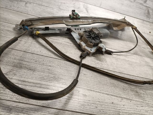 bontott RENAULT CLIO III Bal első Ablakemelő Szerkezet (Elektromos)