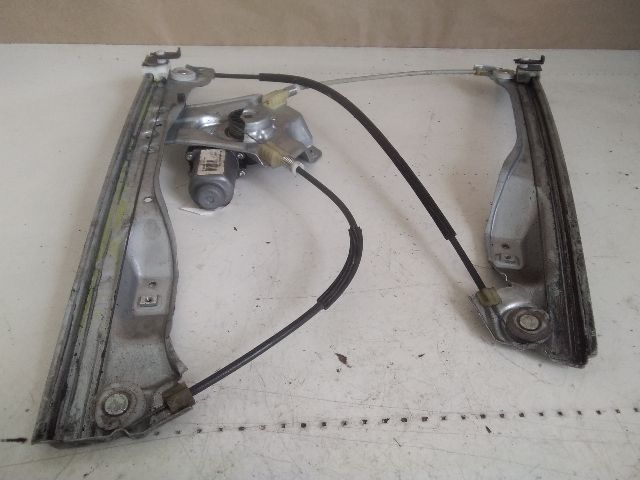 bontott RENAULT CLIO III Bal első Ablakemelő Szerkezet (Elektromos)