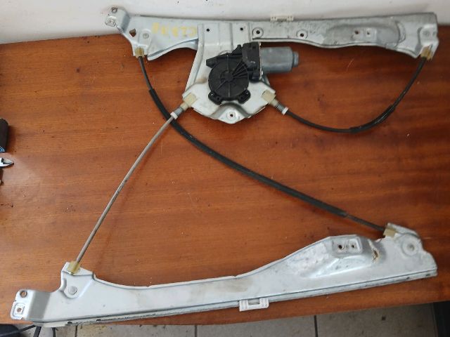 bontott RENAULT CLIO III Bal első Ablakemelő Szerkezet (Elektromos)