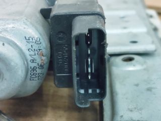 bontott RENAULT CLIO III Bal első Ablakemelő Szerkezet (Elektromos)