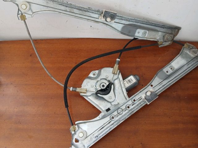 bontott RENAULT CLIO III Bal első Ablakemelő Szerkezet (Elektromos)