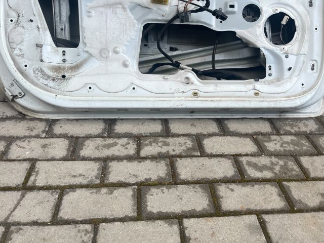 bontott RENAULT CLIO III Bal első Ajtó (Üres lemez)