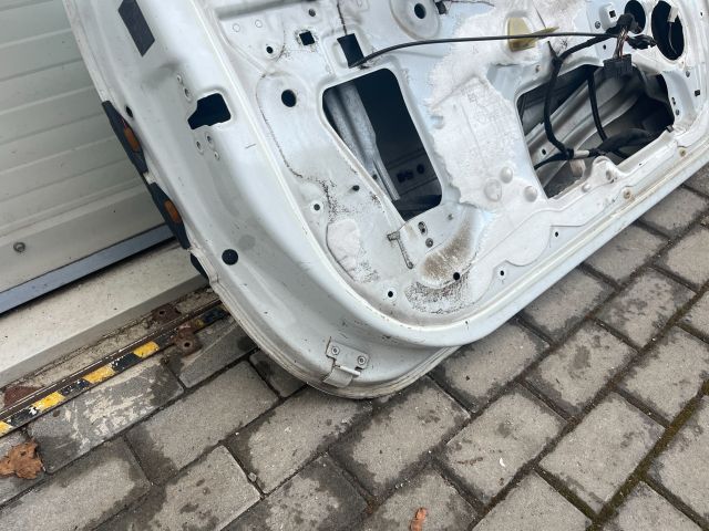 bontott RENAULT CLIO III Bal első Ajtó (Üres lemez)