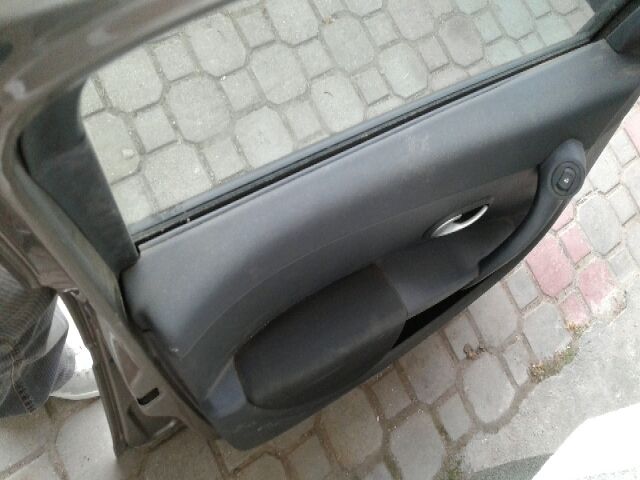 bontott RENAULT CLIO III Bal első Ajtózár