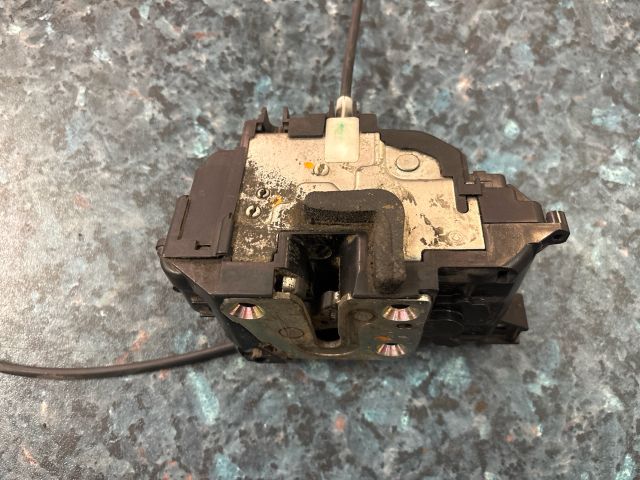 bontott RENAULT CLIO III Bal első Ajtózár