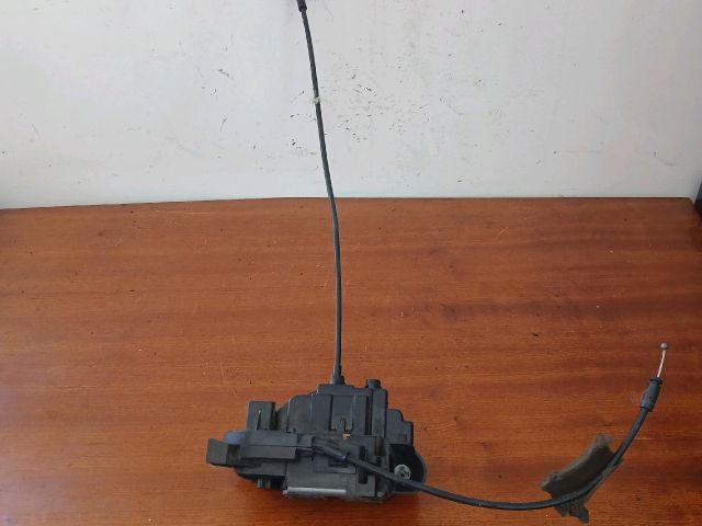 bontott RENAULT CLIO III Bal első Ajtózár