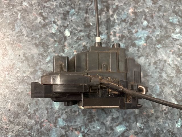 bontott RENAULT CLIO III Bal első Ajtózár