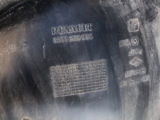 bontott RENAULT CLIO III Bal első Első Dobbetét (Kerékjárati, Műanyag)