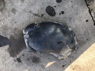 bontott RENAULT CLIO III Bal első Első Dobbetét (Kerékjárati, Műanyag)