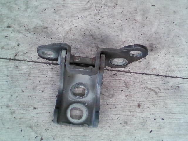 bontott RENAULT CLIO III Bal első Felső Zsanér