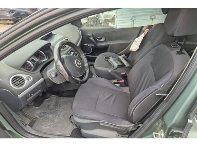 bontott RENAULT CLIO III Bal első Hossznyúlvány