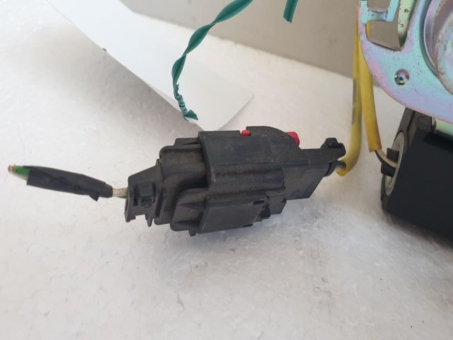 bontott RENAULT CLIO III Bal első Övfeszítő