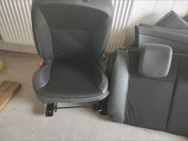 bontott RENAULT CLIO III Bal első Ülés