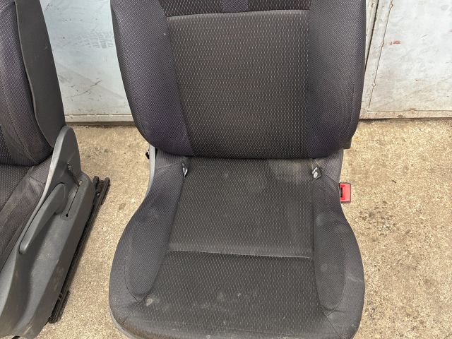 bontott RENAULT CLIO III Bal első Ülés