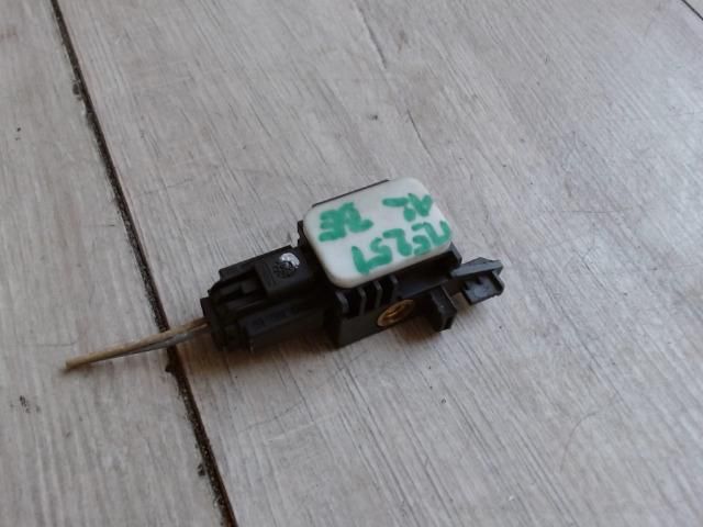 bontott RENAULT CLIO III Bal első Ütközéscsillapító